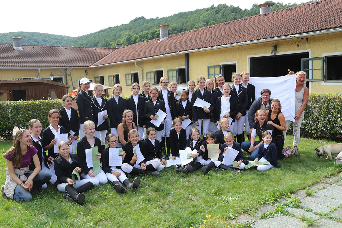 Reiterhof: Reitverein